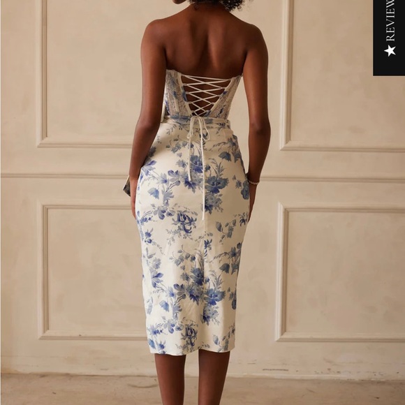 Nicola Lace Midi Dress - Picture 3 of 4